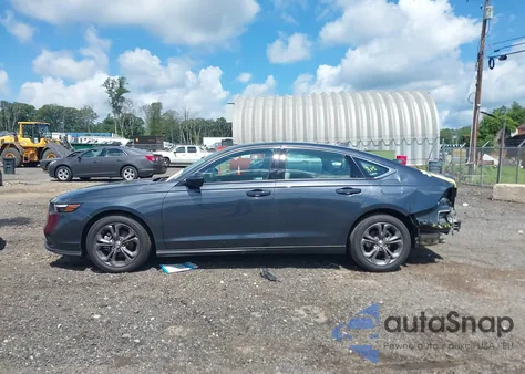 2024 Honda Accord Ex z USA, uszkodzony, nr VIN 1HGCY1F32RA093111